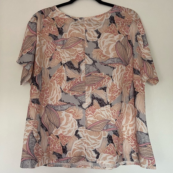 Shein floral top with waist tie - Picture 4 of 7